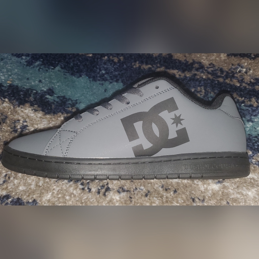 Men's DC shoes New in box